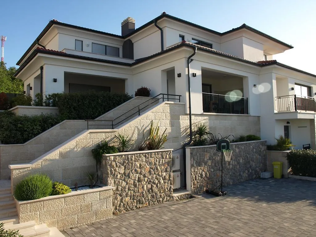 Villetta Mia Holiday home Njivice Croatia